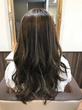 ロング 鈴木 香織のヘアスタイル