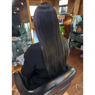 ロング 飯田 仁美のヘアスタイル