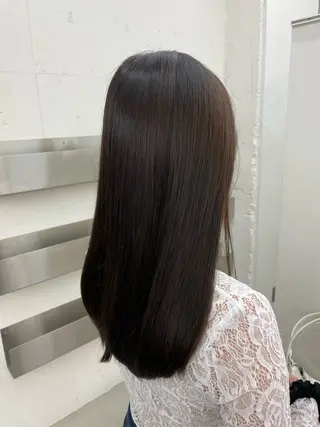 ロング 梅本 佳奈のヘアスタイル