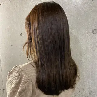 ロング センターパート/ニ ュアンスパーマのヘアスタイル