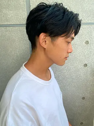 メンズ 🤎ベージュカラー 🐶メンズパーマのヘアスタイル