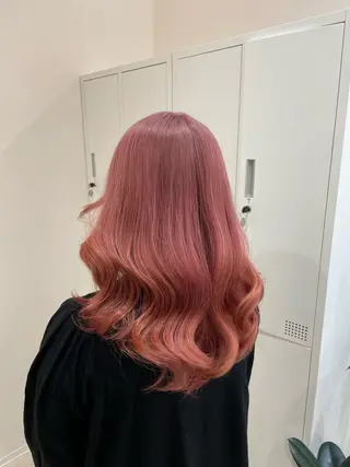 セミロング REINA ISHIDOのヘアスタイル