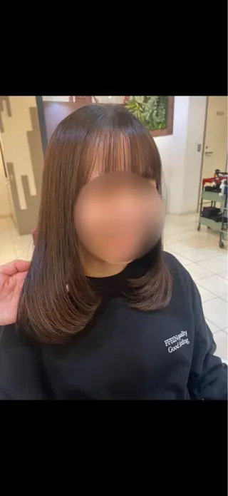 セミロング bauhaus hair所属・バウハウスヘア ひなのヘアスタイル