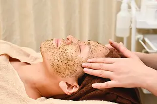 ミディアム カラー パーマ ヘアアレンジ メンズ キッズ ネイル アイブロウ Amaryllis 🌹のエステ・リラクイメージ