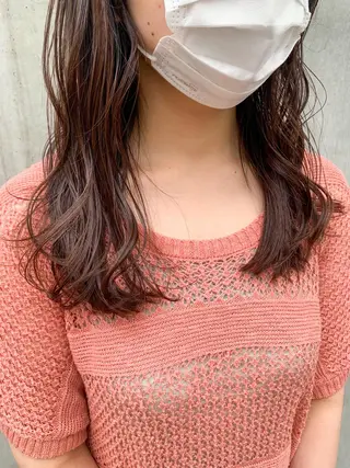 ミディアム パーマ ヘアアレンジ yuka .のヘアスタイル