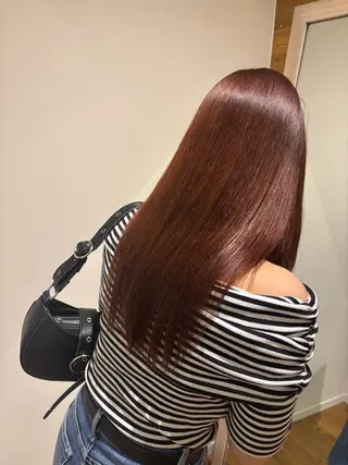 ロング 津田 里菜のヘアスタイル