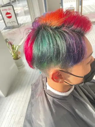 ショート カラー メンズ ALOHANA 津店所属・TSUBASA▫️ ブリーチ#エクステのヘアスタイル