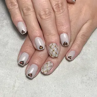 ネイル atelier　FIORITURA所属・FIORITURA aiのネイルデザイン