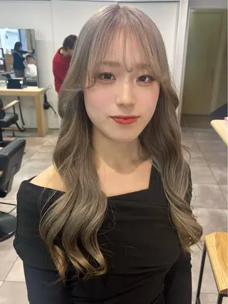 ロング カラー LUCK 本厚木店のヘアスタイル