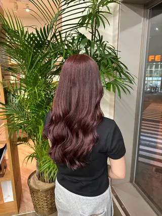 ロング カラー 岡山 紗里奈のヘアスタイル