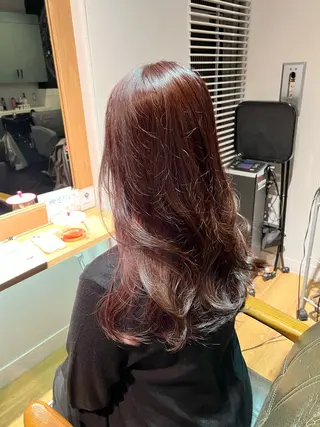 ロング カラー ツキダテ ユイのヘアスタイル