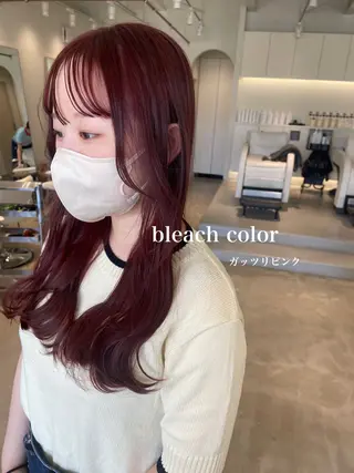 ロング 峯崎 葵のヘアスタイル