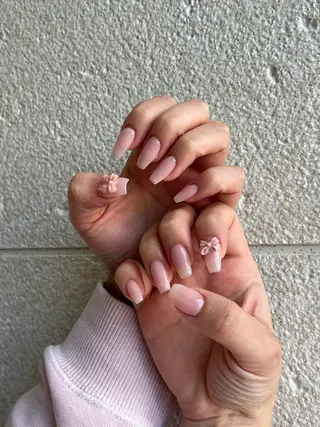 ネイル Pink Doll House所属・ryoka 🎀のネイルデザイン