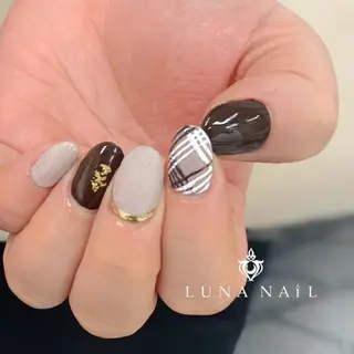 ネイル アトリエ　ミモザ所属・いまむら あかりのネイルデザイン