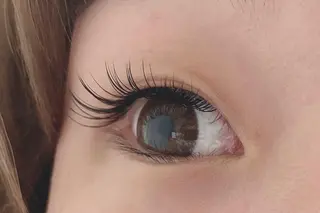 マツエク・マツパ FAHREN-PURE所属・小鹿理紗 和光市のヘアスタイル