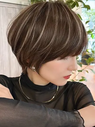 カラー Stylo所属・吉川 莉央のヘアスタイル