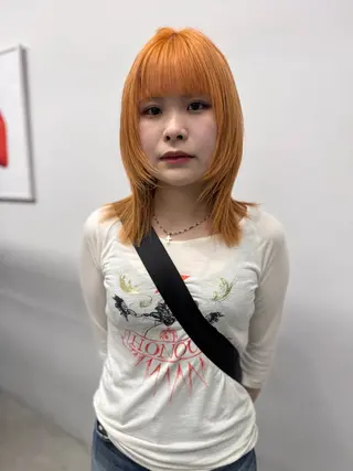 ミディアム オカモト ミユウのヘアスタイル