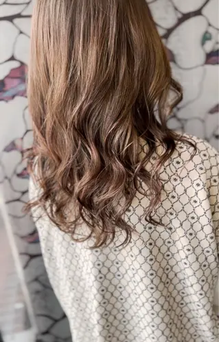 セミロング DILL大通り所属・札幌初コテ巻きパーマ 🍁和田洋🍁のヘアスタイル