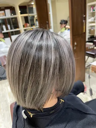 ショート カラー Che'ri所属・海外レイヤー/ レイヤーカット/和田のヘアスタイル