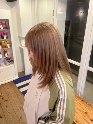 カラー 森崎 優菜のヘアスタイル