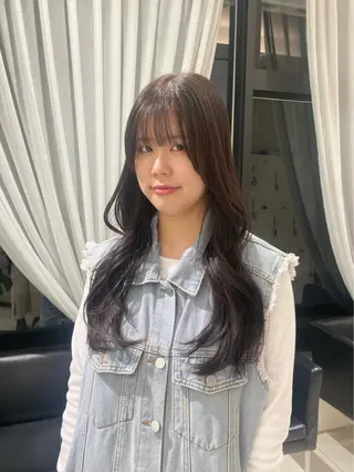 ロング 秋山 智香のヘアスタイル