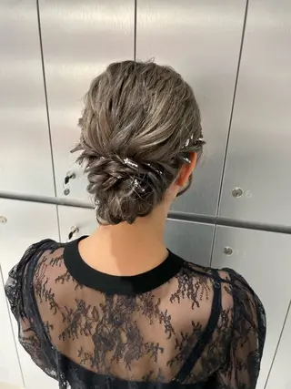 ミディアム ヘアアレンジ ヘアセット🎀耳つぼ 👂💎MONAMIのヘアスタイル