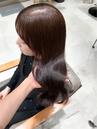 セミロング カラー 赤みゼロ 🤎柔ベージュのヘアスタイル