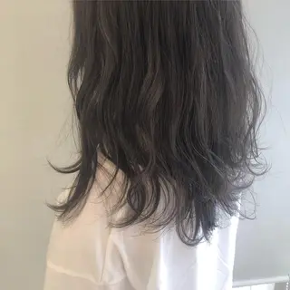ミディアム カラー 齋藤 咲のヘアスタイル