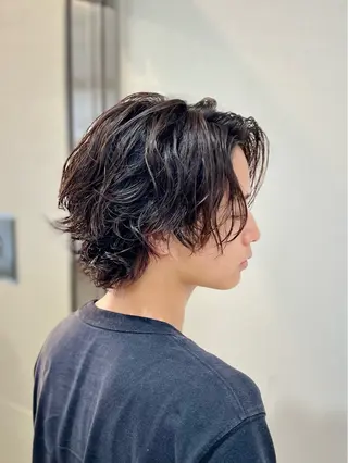 ミディアム パーマ レイヤー・ウルフ🐺 小顔レイヤー松山直史のヘアスタイル