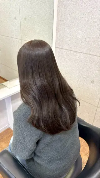 カラー Hip's eyes meiのヘアスタイル