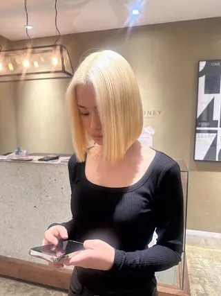 カラー YUI/レイヤー/ ハッシュカットのヘアスタイル