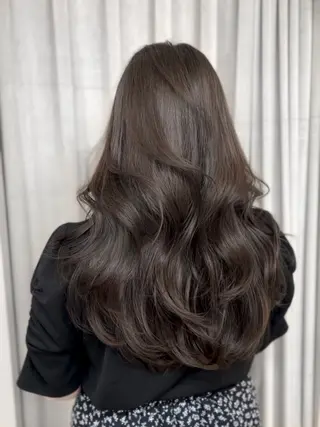ロング 韓国ヘア レイヤーカットのヘアスタイル