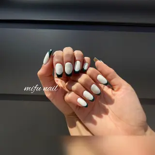 セミロング 大田 美笛香のネイルデザイン