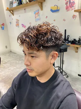 ショート パーマ メンズ パーマ特化/フェザー パーマシャドウ/真生のヘアスタイル