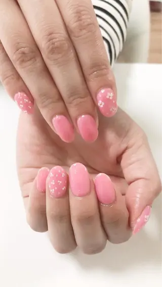 ネイル Lily Roseスタッフ一同のマツエク・マツパデザイン