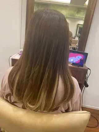 ロング カラー 美髪/髪質改善 レイヤー/透けカラーのヘアスタイル