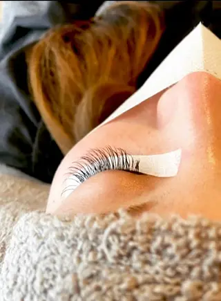 マツエク・マツパ CAWS /武庫之荘 北脇のマツエク・マツパデザイン