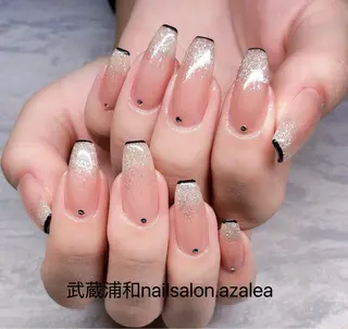 ネイル R inのネイルデザイン