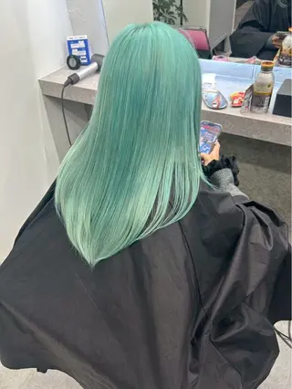 セミロング カラー いろあそび 町田所属・ハイトーン🪼 mahoのヘアスタイル