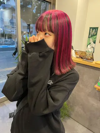 セミロング カラー アトム/ウルフ パーマ/レイヤーのヘアスタイル