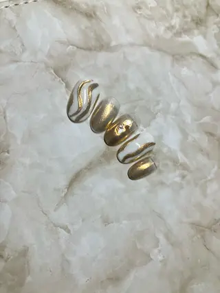 ネイル andulte MAIのネイルデザイン