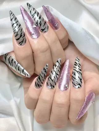 ネイル WISTERIA SAKAEのネイルデザイン