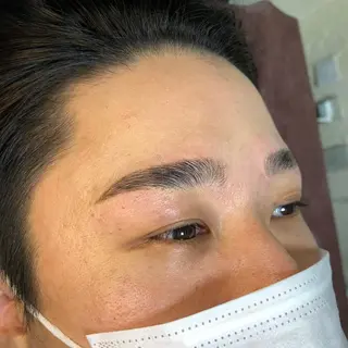 メンズ ヤマ ザキの眉毛・アイブロウイメージ