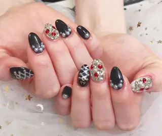 カラー ネイル Q Free nailsのネイルデザイン