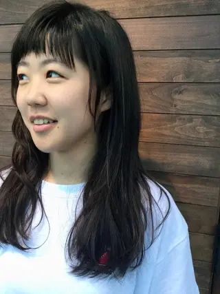 ロング 大内 郁のヘアスタイル