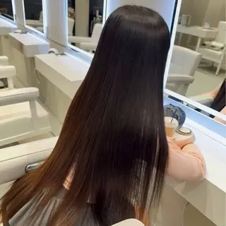 ロング SALOWIN所属・ブリーチ 縮毛矯正/ 艶髪/COCONAのヘアスタイル