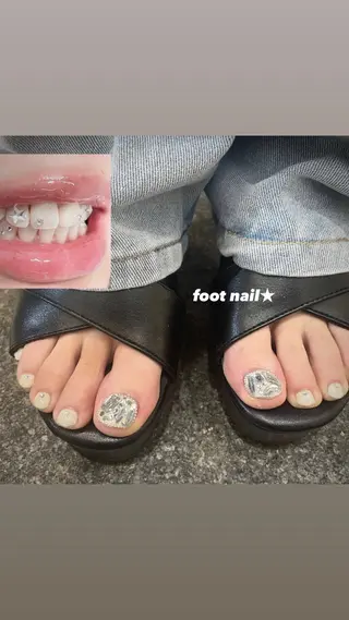 ネイル AMRITA omotesando所属・艶ｶﾗｰ･:*個性派 ﾈｲﾙ🦋mire-のネイルデザイン