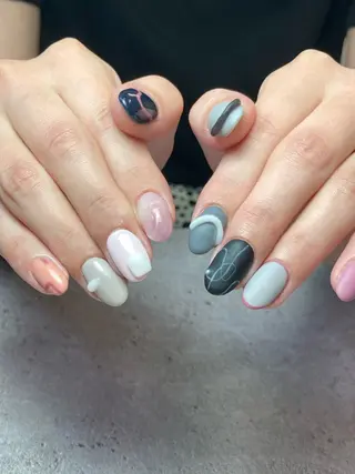 ネイル Nobody_ Karenのネイルデザイン