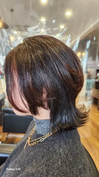 ミディアム 橘　 莉穂のヘアスタイル