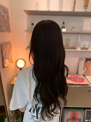 カラー hinata /ハイトーンのヘアスタイル